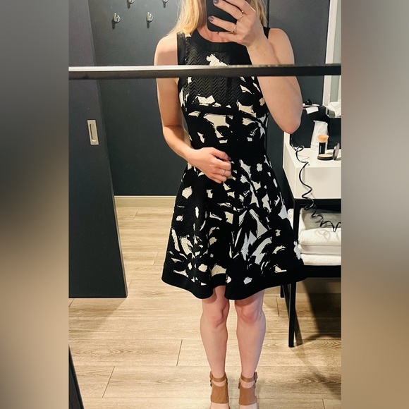 Banana Republic Dresses & Skirts - Bell Shaped dress by Banana Republic
